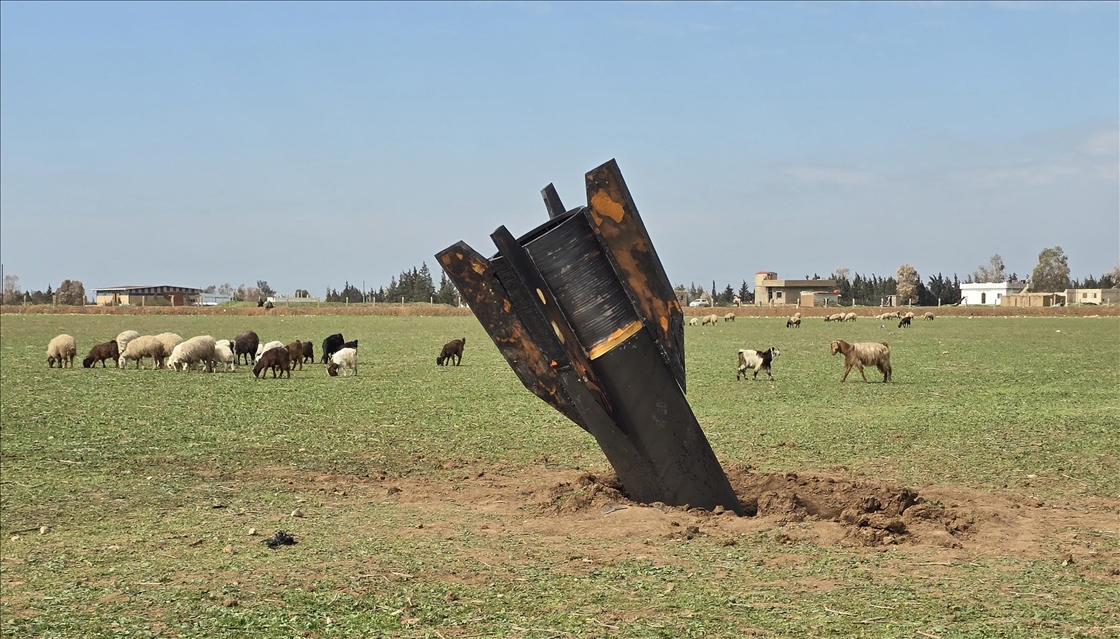 Suriye’nin Kamışlı ilçesinde balistik füze düştü