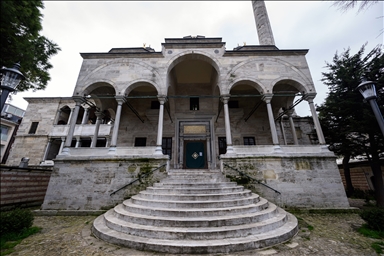 جامع آيازما.. أيقونة تجمع الباروك العثماني بالعمارة التقليدية