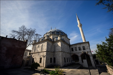 جامع "بكلربكي".. تحفة عثمانية تعانق البوسفور في إسطنبول