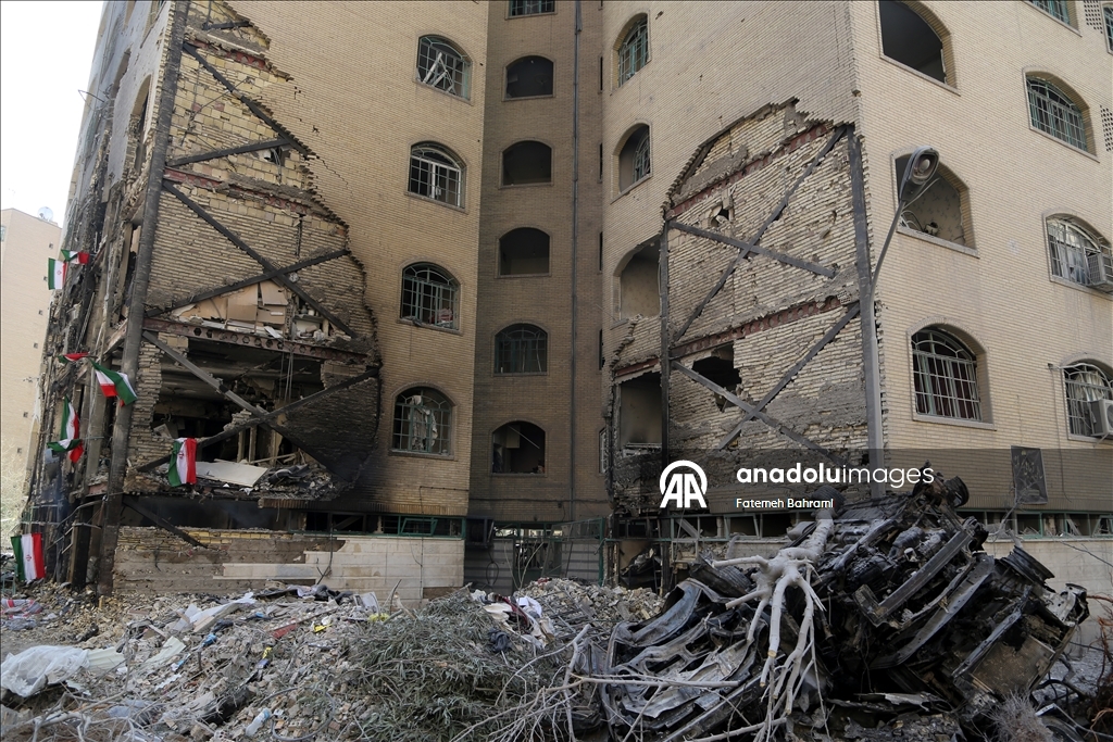 ABD-İsrail saldırıları altındaki Tahran'da yıkım giderek ağırlaşıyor