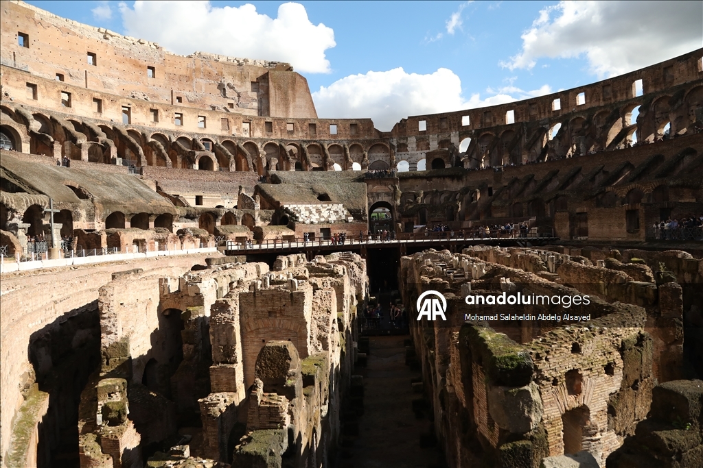 Roma’nın simge yapıları ziyaretçilerin ilgisini çekiyor