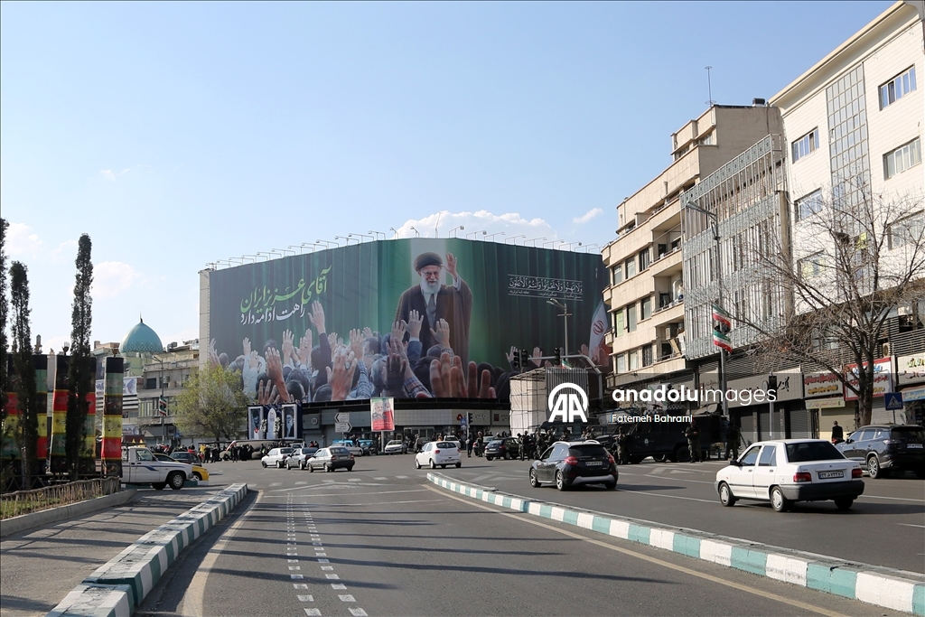İsrail ve ABD'nin İran'a yönelik ortak saldırıları gölgesinde başkent Tahran'da hayat devam ediyor