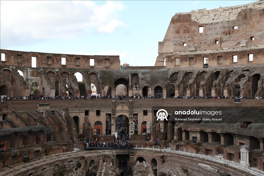 Roma’nın simge yapıları ziyaretçilerin ilgisini çekiyor