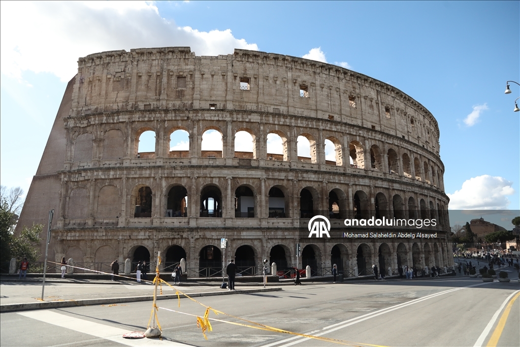 Roma’nın simge yapıları ziyaretçilerin ilgisini çekiyor