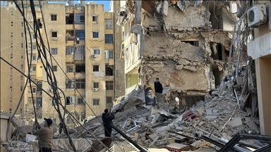 İsrail'in, Beyrut'un Dahiye bölgesine düzenlediği saldırılarda çok sayıda binada hasar oluştu