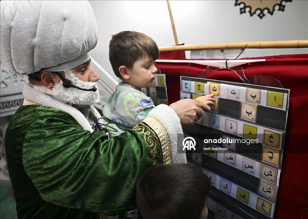 В Берлине традиции Рамазана сохраняют с помощью театров Насреддина Ходжи и теней