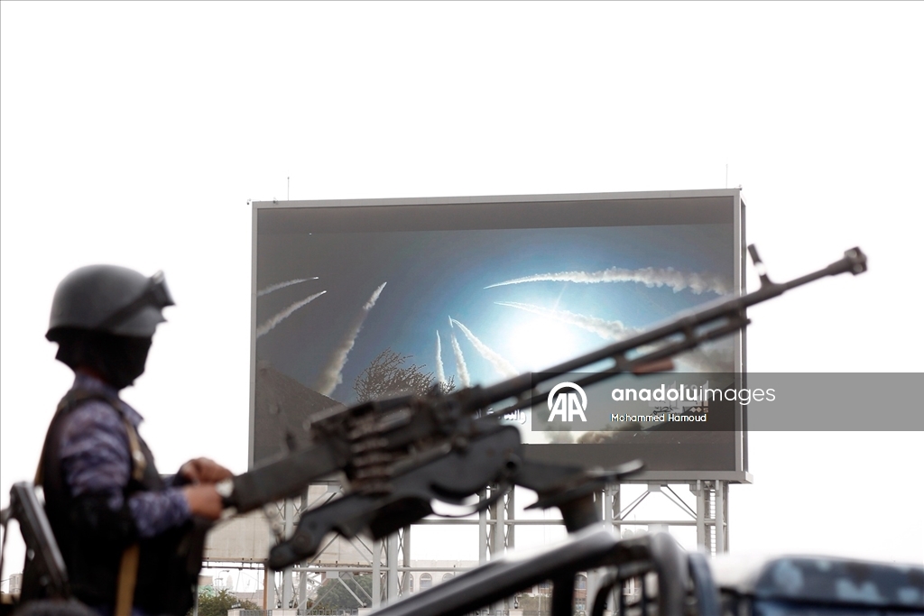 Yemen'deki Husiler, ABD ve İsrail'in İran'a yönelik saldırıları protesto etti