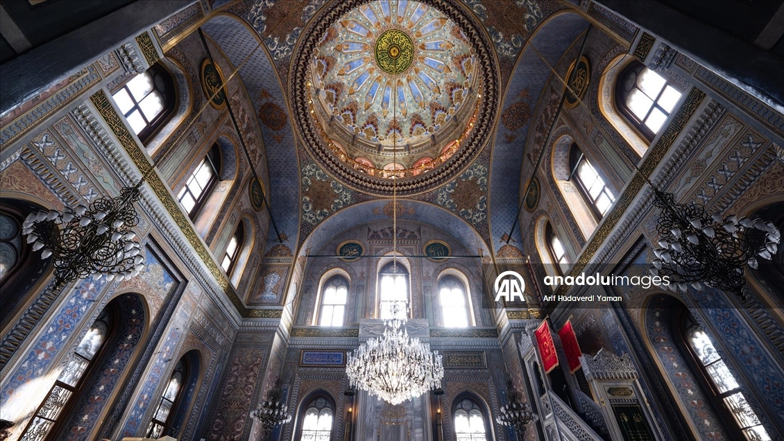 Modern ile geleneğin köprüsü: Pertevniyal Valide Sultan Camisi