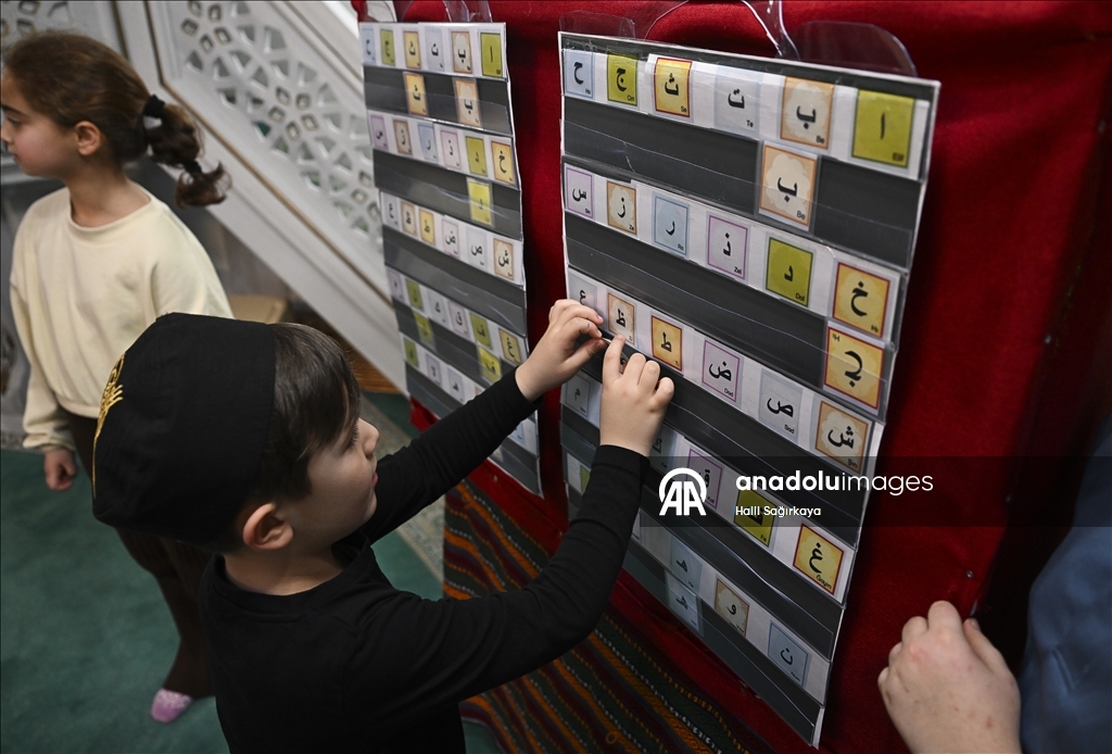 В Берлине традиции Рамазана сохраняют с помощью театров Насреддина Ходжи и теней