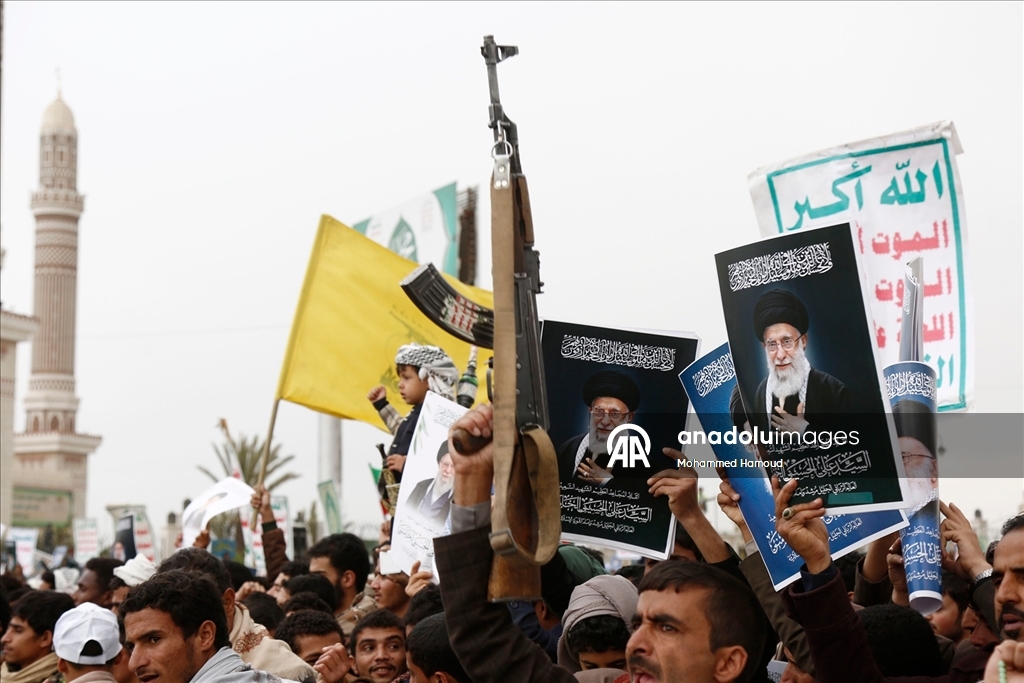 Yemen'deki Husiler, ABD ve İsrail'in İran'a yönelik saldırıları protesto etti