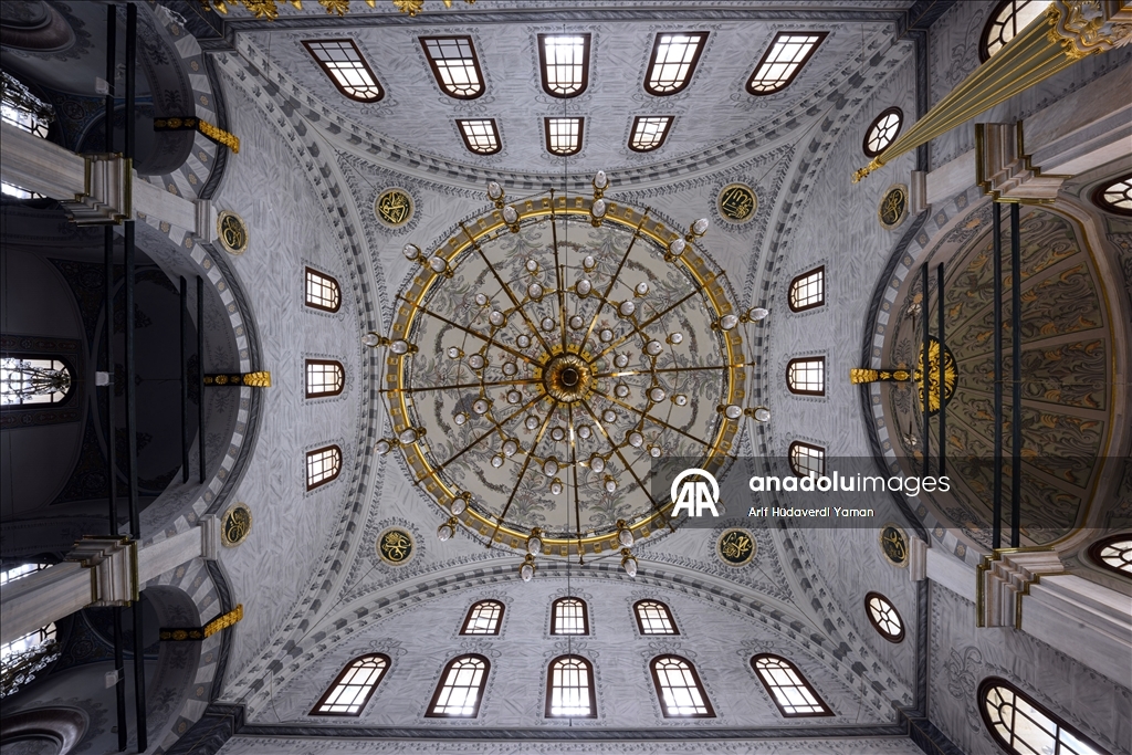 Изящный штрих к силуэту Стамбула: мечеть Нусретие