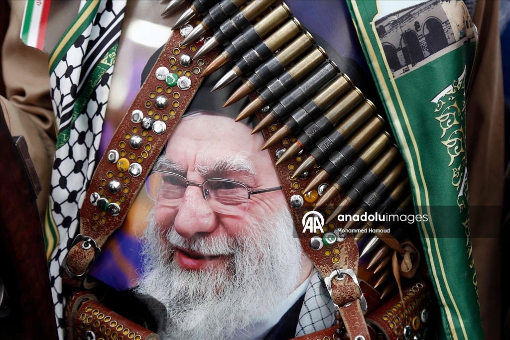 Yemen'deki Husiler, ABD ve İsrail'in İran'a yönelik saldırıları protesto etti