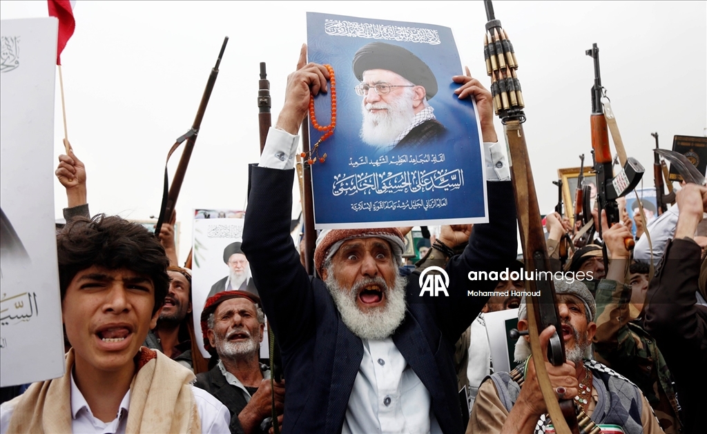 Yemen'deki Husiler, ABD ve İsrail'in İran'a yönelik saldırıları protesto etti