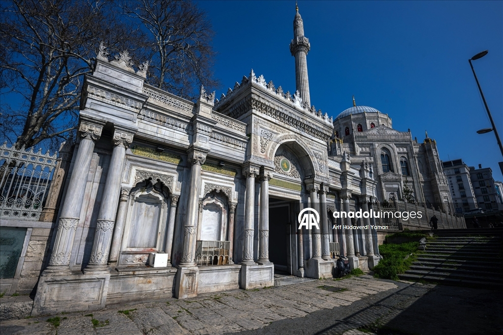 İSTANBUL'UN SELATİN CAMİLERİ - Modern ile geleneğin köprüsü: Pertevniyal Valide Sultan Camisi