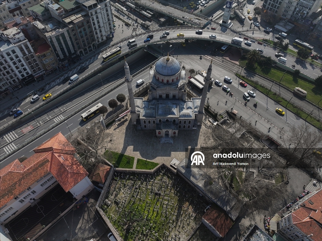 İSTANBUL'UN SELATİN CAMİLERİ - Modern ile geleneğin köprüsü: Pertevniyal Valide Sultan Camisi