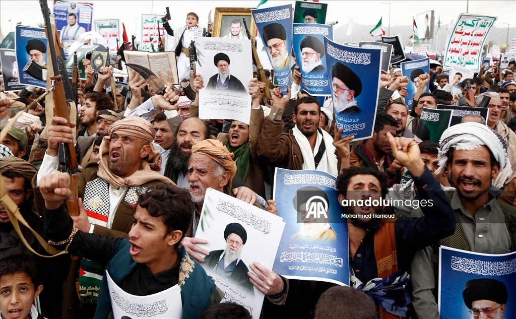 Yemen'deki Husiler, ABD ve İsrail'in İran'a yönelik saldırıları protesto etti