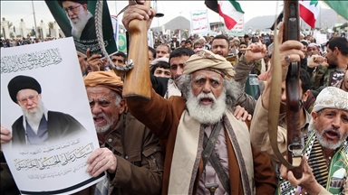 Yemen'deki Husiler, ABD ve İsrail'in İran'a yönelik saldırıları protesto etti