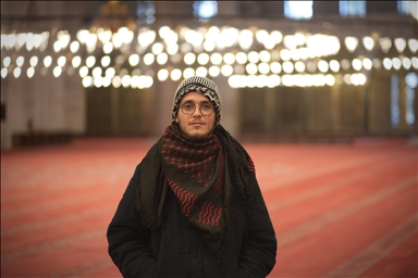 Испанец принял ислам в Стамбуле, вдохновившись сопротивлением палестинцев