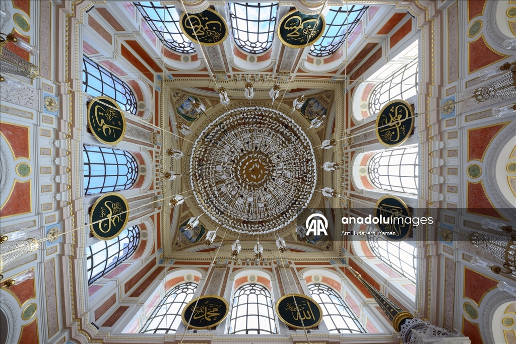 مسجد "أورطا كوي".. لؤلؤة البوسفور وفخامة العمارة العثمانية
