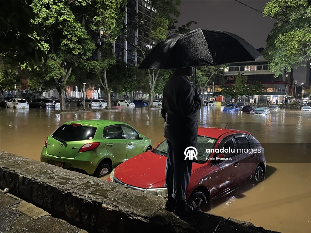 Мощные ливни негативно повлияли на повседневную жизнь в Кении