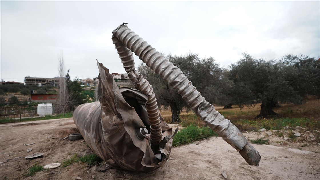 İran'dan İsrail'e atılan bir füze işgal altındaki Batı Şeria'ya düştü