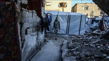 İsrail saldırılarında sağ bacağını kaybeden Filistinli Al-Faqawi, zor şartlar altında yaşam mücadelesi veriyor