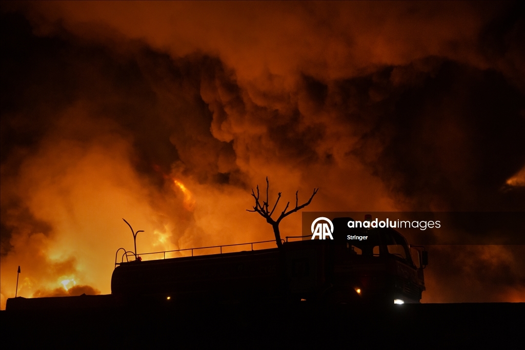 ABD ve İsrail'in hedef aldığı Tahran’daki Şehran petrol deposunda yangın çıktı