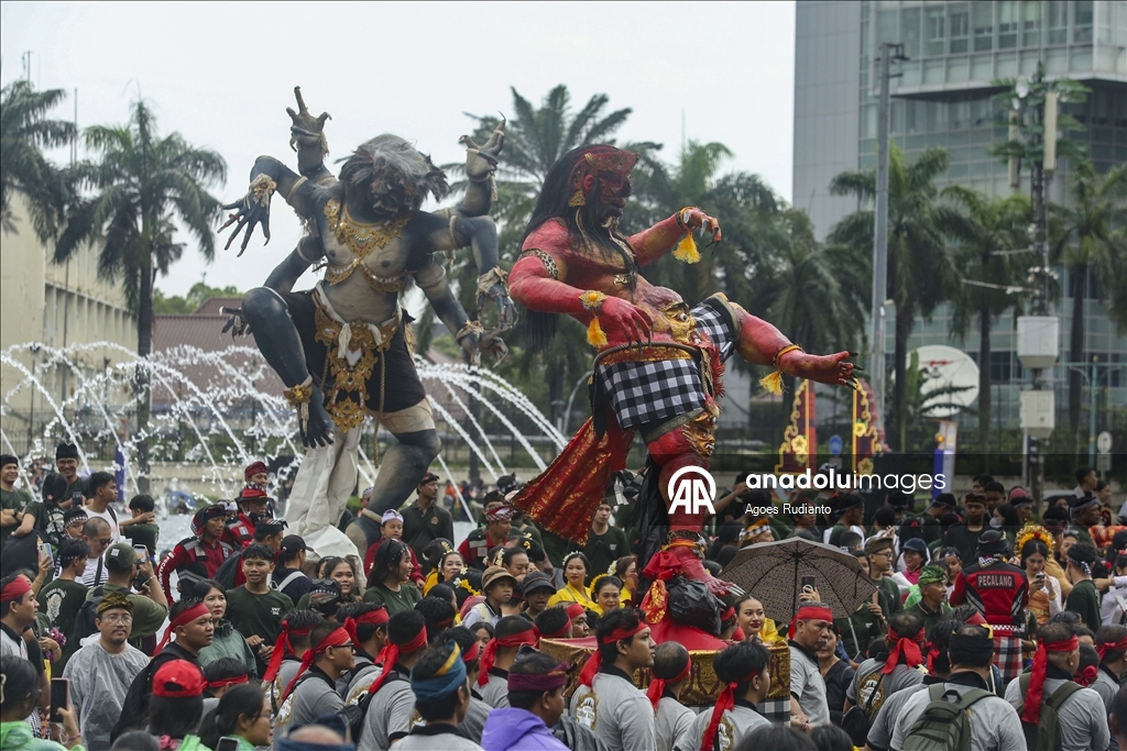 Cakarta'da "Sessizlik Günü" öncesi Ogoh-ogoh geçit töreni düzenlendi