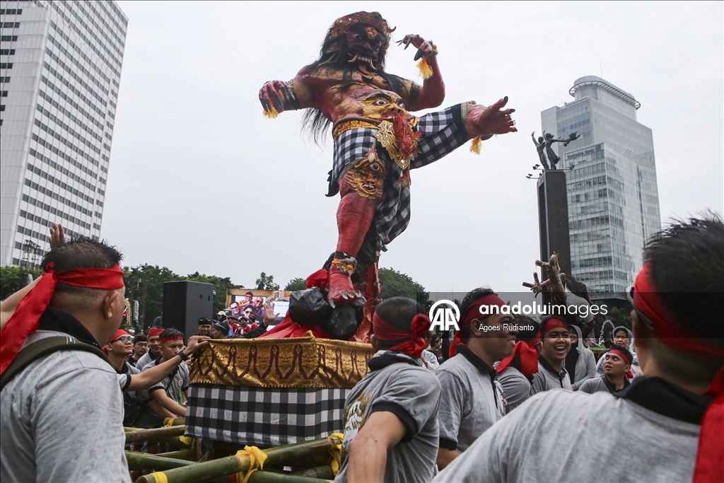 Cakarta'da "Sessizlik Günü" öncesi Ogoh-ogoh geçit töreni düzenlendi