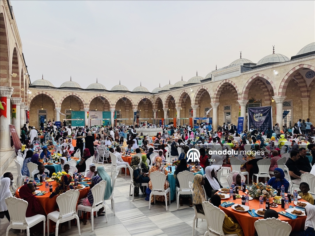 Türkiye'den Gana'da 1000 yetime iftar