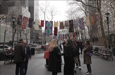 В Нью-Йорке открылась художественная инсталляция «Thinking of You»