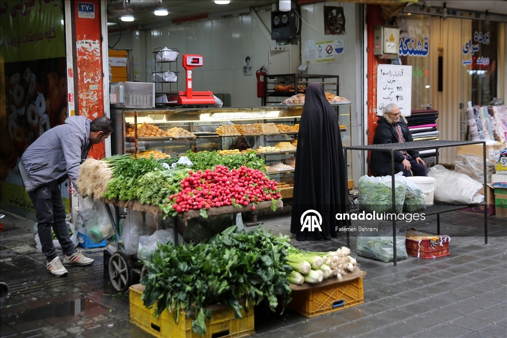 ABD-İsrail'in İran'a yönelik ortak saldırıları gölgesinde başkent Tahran'da hayat devam ediyor 12