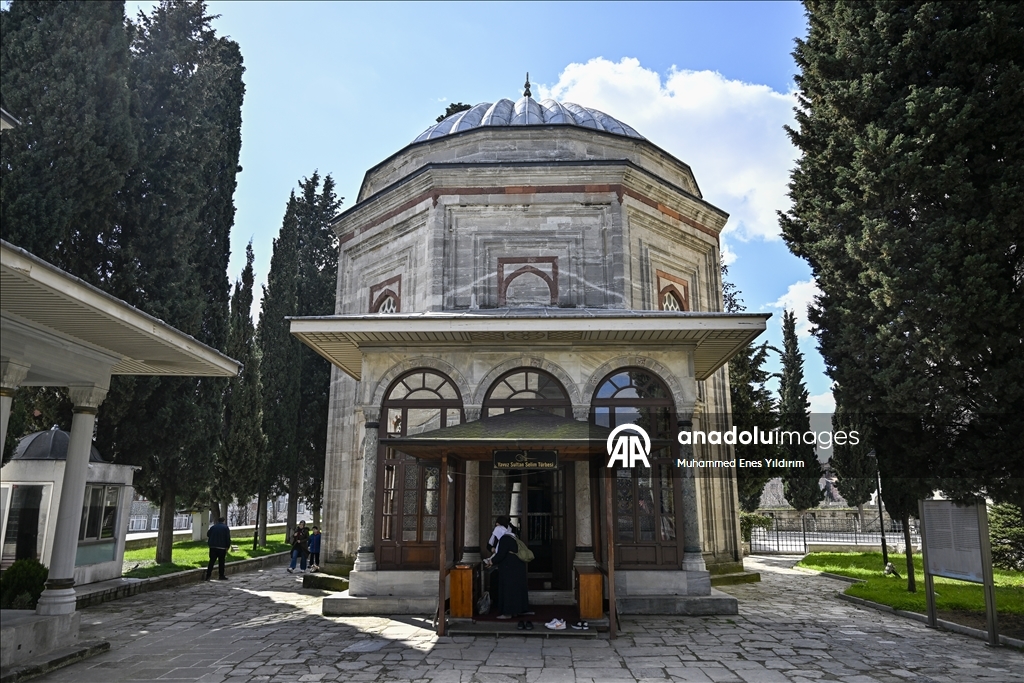 İSTANBUL'UN SELATİN CAMİLERİ - Haliç'e hakim konumuyla İstanbul'un siluetinde öne çıkan eser: Yavuz Sultan Selim Camisi