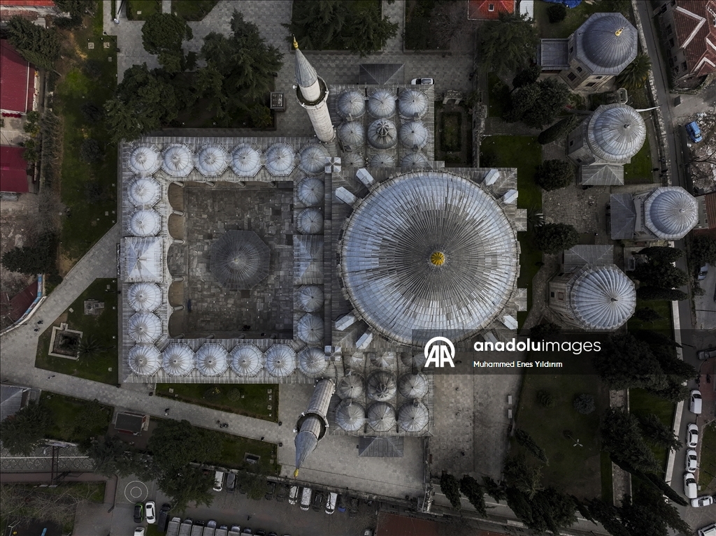 İSTANBUL'UN SELATİN CAMİLERİ - Haliç'e hakim konumuyla İstanbul'un siluetinde öne çıkan eser: Yavuz Sultan Selim Camisi