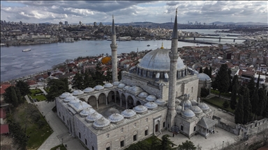 Haliç'e hakim konumuyla İstanbul'un siluetinde öne çıkan eser: Yavuz Sultan Selim Camisi