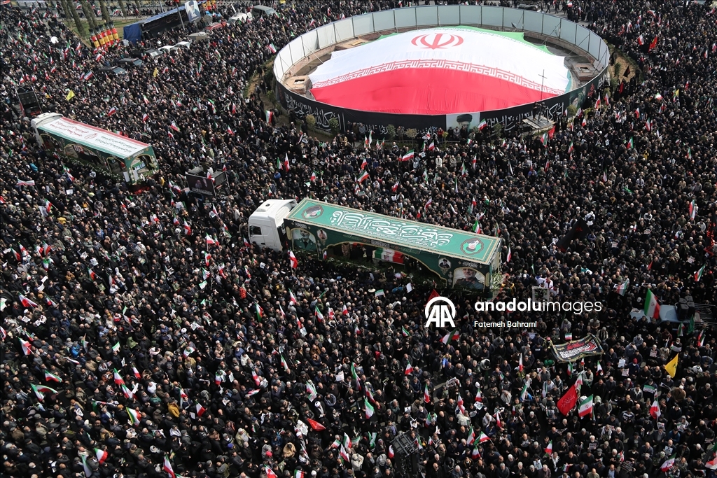 طهران .. تشييع قادة إيرانيين قُتلوا في هجمات أمريكية إسرائيلية على العاصمة