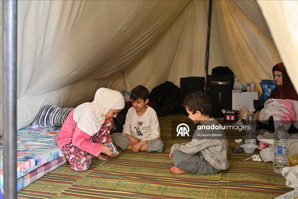  İsrail saldırıları nedeniyle Beyrut'un en büyük spor tesisi barınma merkezine dönüştürüldü