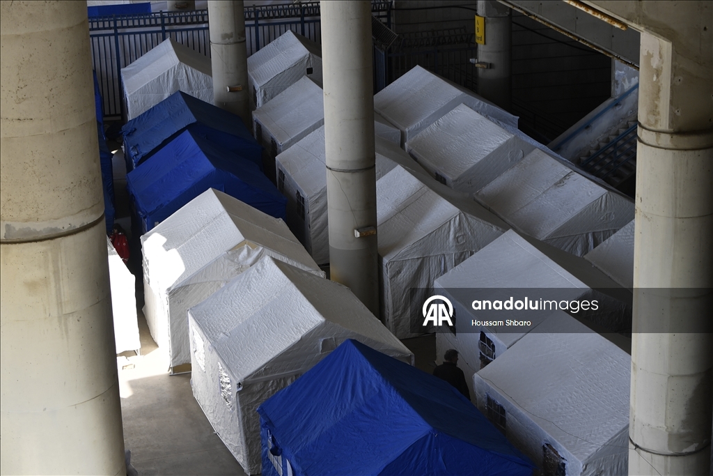  İsrail saldırıları nedeniyle Beyrut'un en büyük spor tesisi barınma merkezine dönüştürüldü