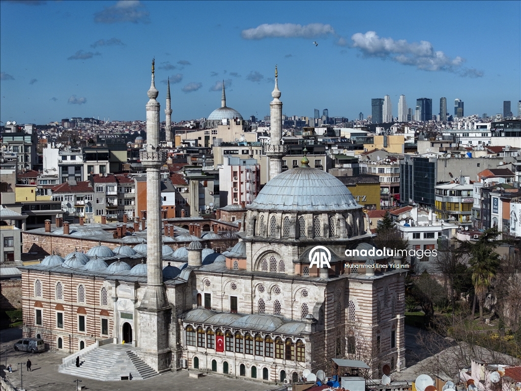 Osmanlı'nın İstanbul'daki son selatin külliyesi: Laleli Camisi