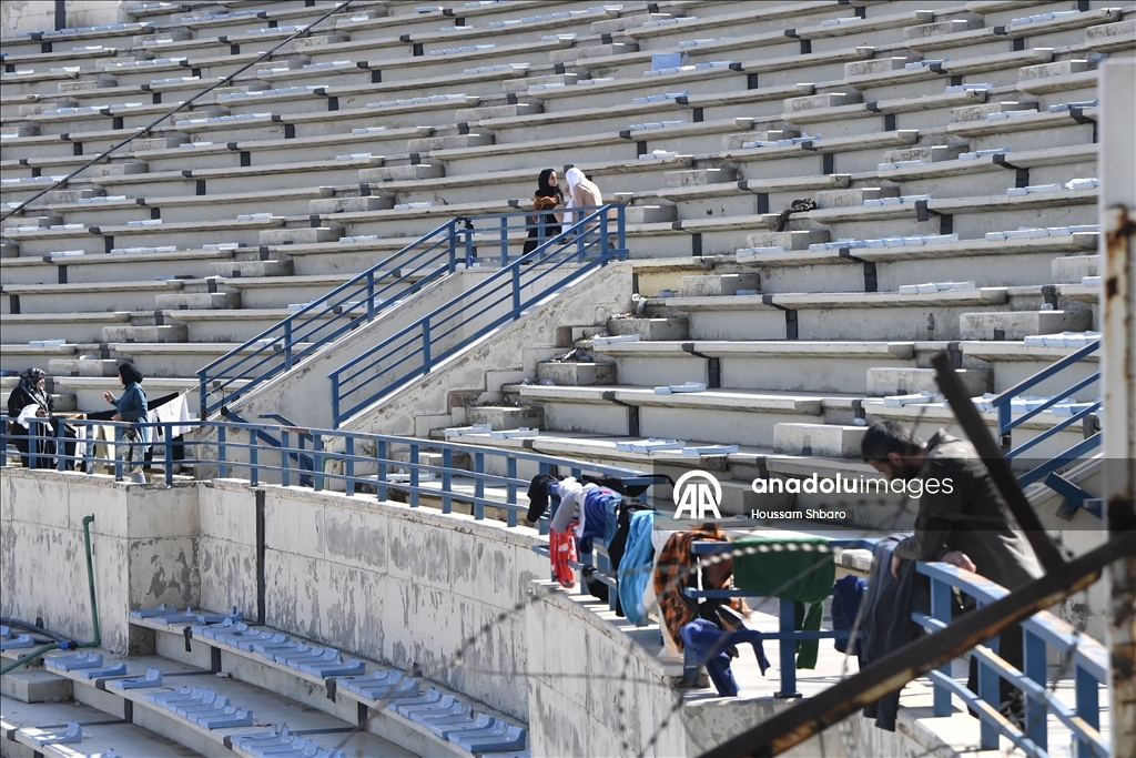  İsrail saldırıları nedeniyle Beyrut'un en büyük spor tesisi barınma merkezine dönüştürüldü