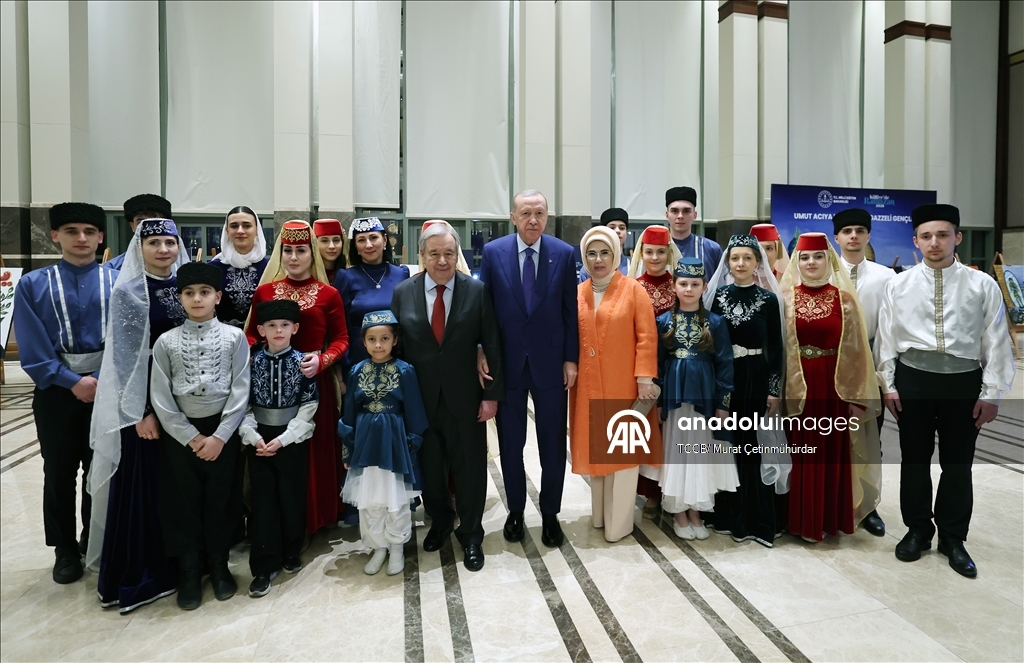 Cumhurbaşkanı Erdoğan'dan BM Genel Sekreteri Guterres'e ''Atatürk Uluslararası Barış Ödülü'' takdimi