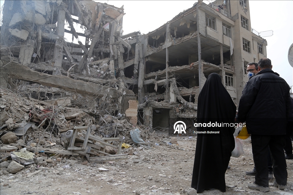 AA ekibi, İsrail-ABD saldırısında hedef alınan başkent Tahran’daki Risalet Meydanı çevresini görüntüledi 11