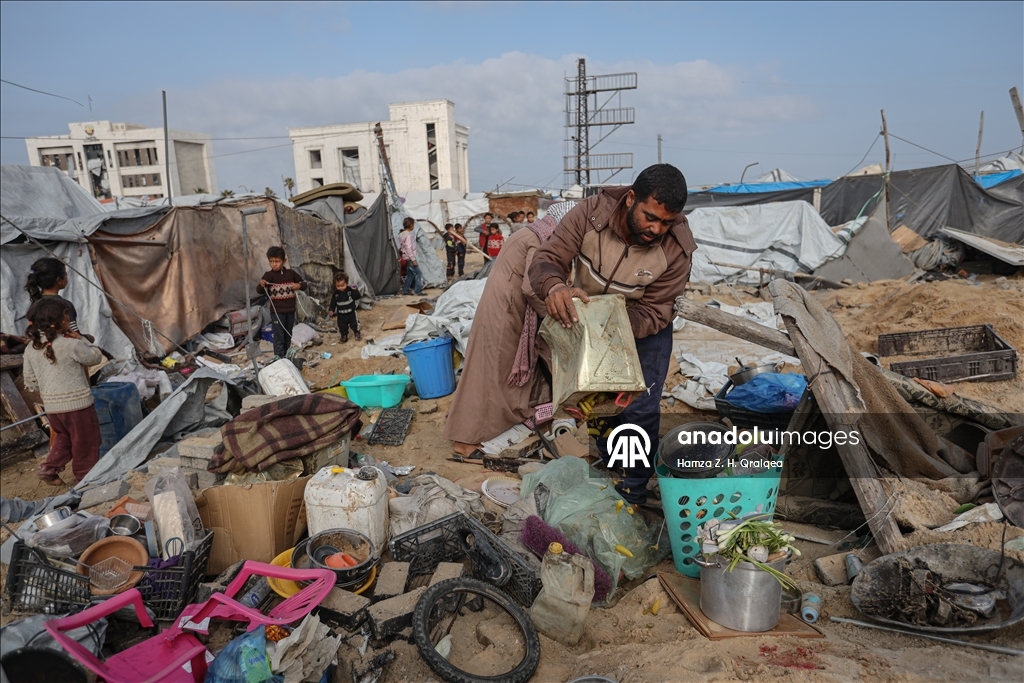 Израиль продолжает атаки на Газу, несмотря на перемирие