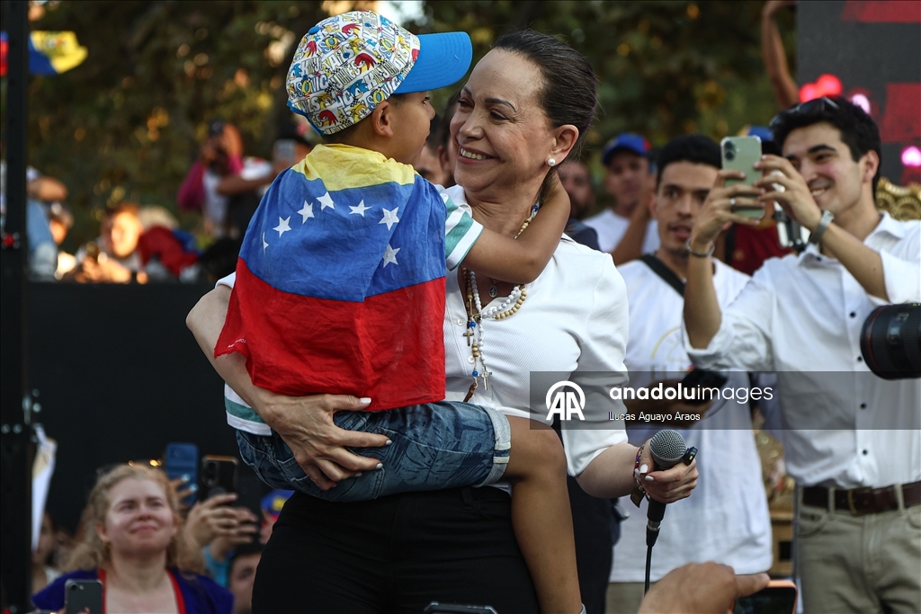 Лидер венесуэльской оппозиции Мария Корина Мачадо встретилась со сторонниками