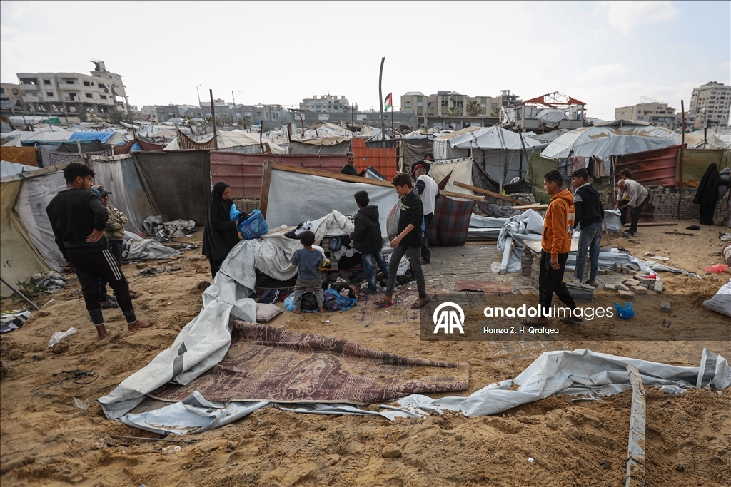 Израиль продолжает атаки на Газу, несмотря на перемирие