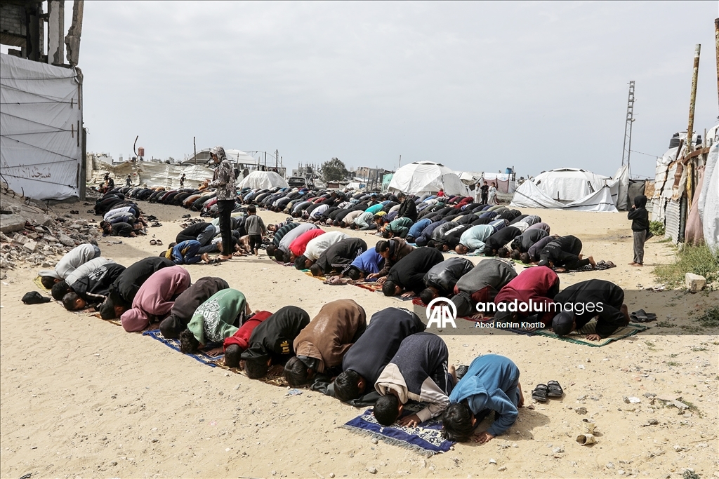 The last Friday prayer of Ramadan in Gaza
