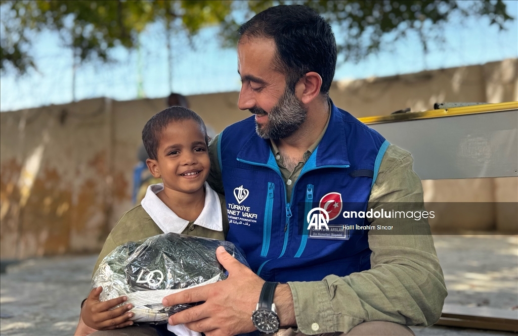 Праздничные наряды от турецких благотворителей принесли радость сиротам в Сомали