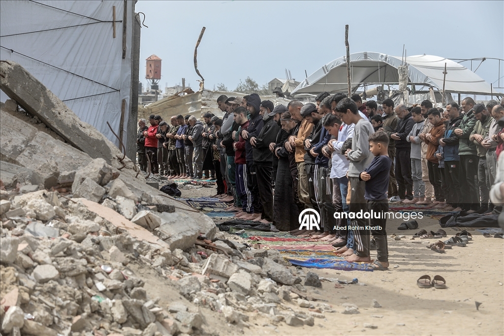 The last Friday prayer of Ramadan in Gaza