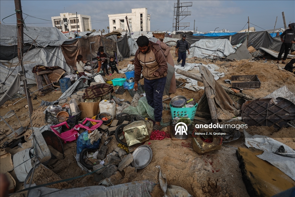 Израиль продолжает атаки на Газу, несмотря на перемирие