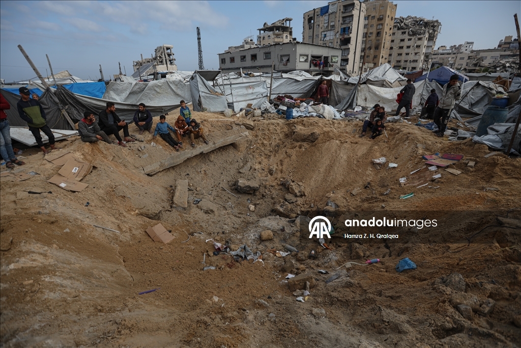 Израиль продолжает атаки на Газу, несмотря на перемирие